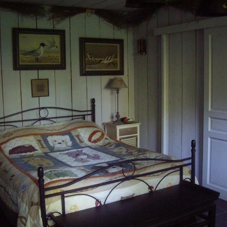 Bed and Breakfast La Grange Des Marettes Cléres Esterno foto