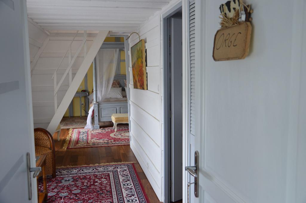 Bed and Breakfast La Grange Des Marettes Cléres Esterno foto