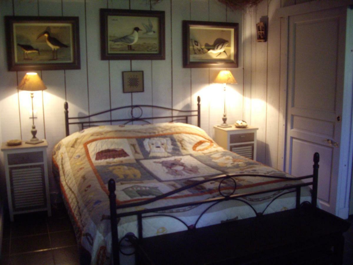 Bed and Breakfast La Grange Des Marettes Cléres Esterno foto