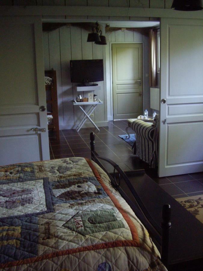 Bed and Breakfast La Grange Des Marettes Cléres Esterno foto